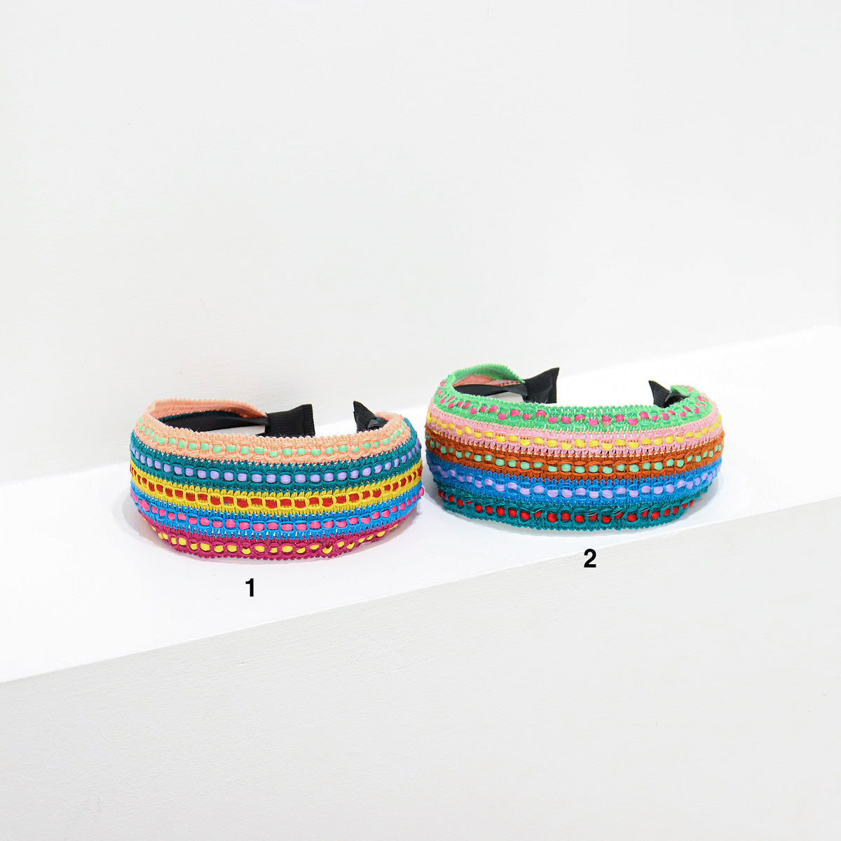 Hand made wide hairband with a vivid color scheme and full of ethnic vibes.-5cm