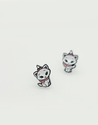 Cute Disney characters earrings Marie cat unbalance earrings