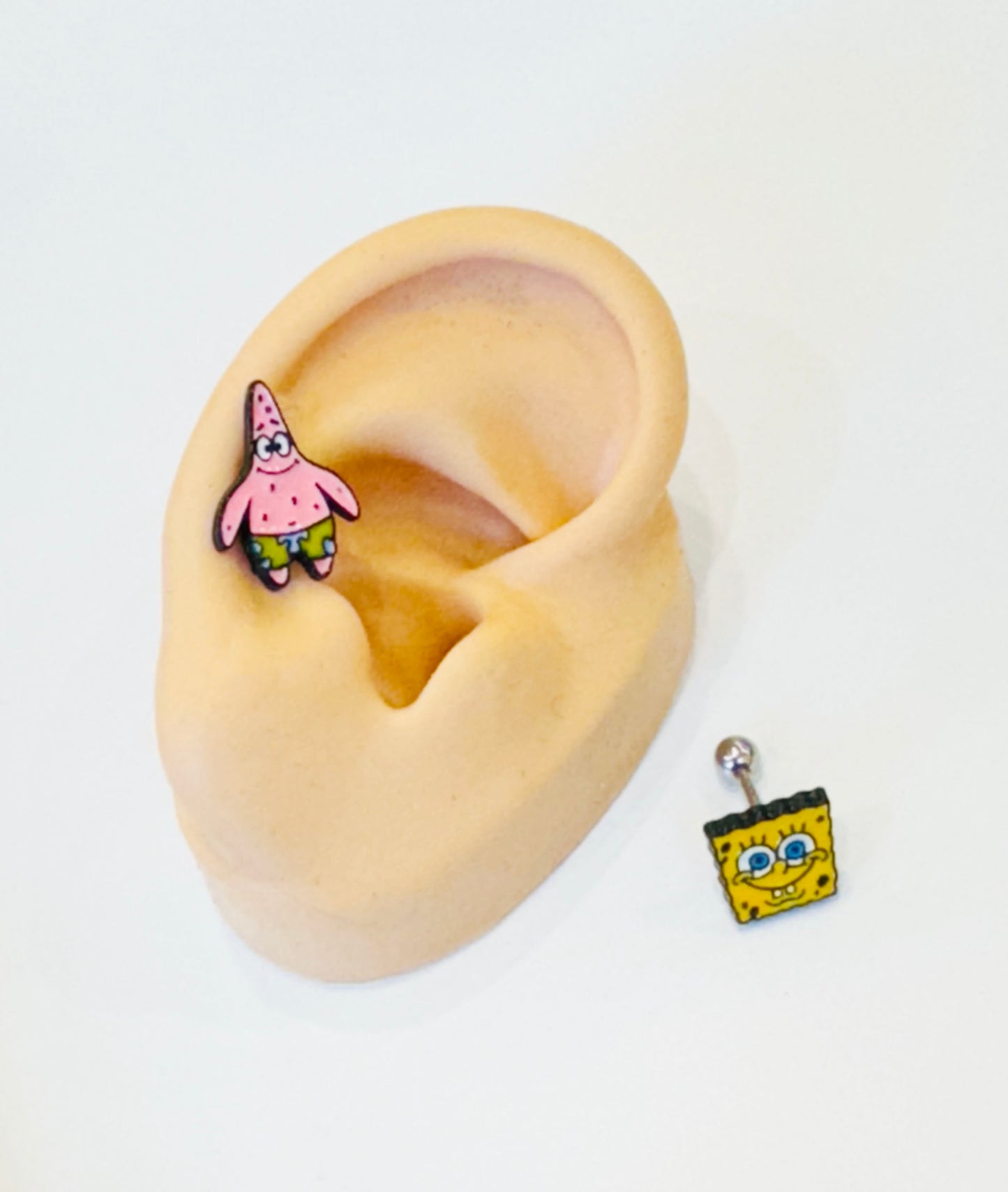 Spongebob Squarepants and Patrick Star Cartoon ear Surgical Steel piercing tiny ear Helix Piercing screw back ball ,Cartilage Piercing,Tragus Ear Jewelry Body Accessories