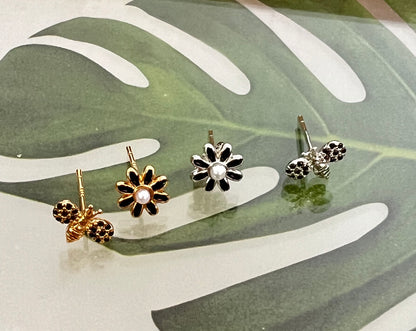 Black cubic setting tiny honey bee and daisy flower earrings