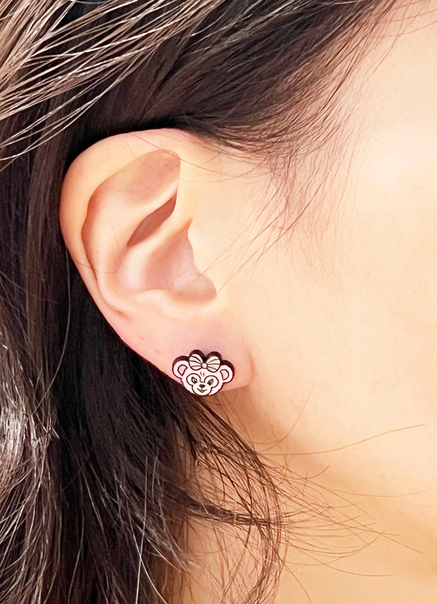 Disney-licensed Duffy the Disney Bear stud earrings, cute earrings