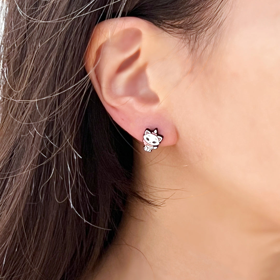 Cute Disney characters earrings Marie cat unbalance earrings