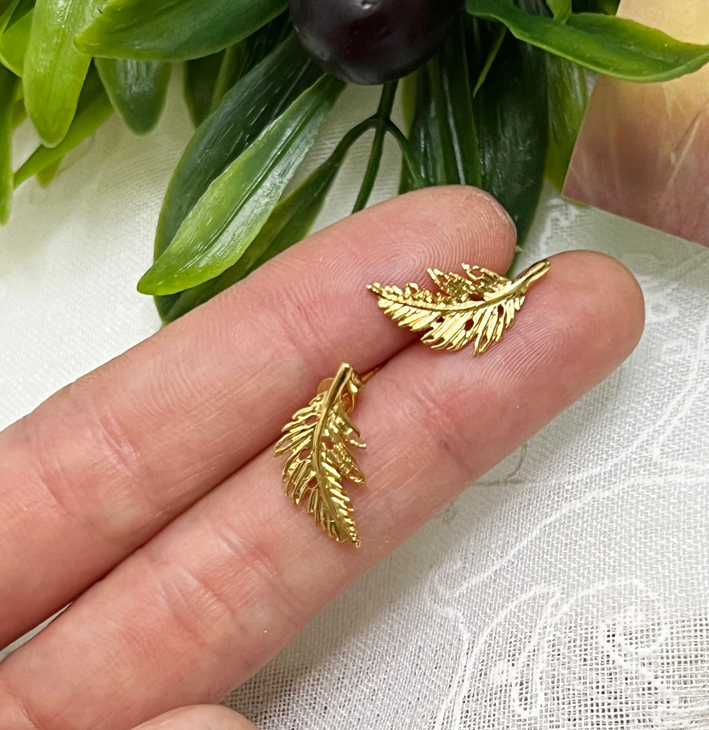 Feather Leaf stud Earrings in Gold / Silver(925 sterling silver/plated over Brass)