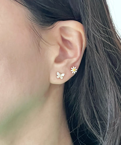 Tiny and Cute butterfly and daisy flower earrings