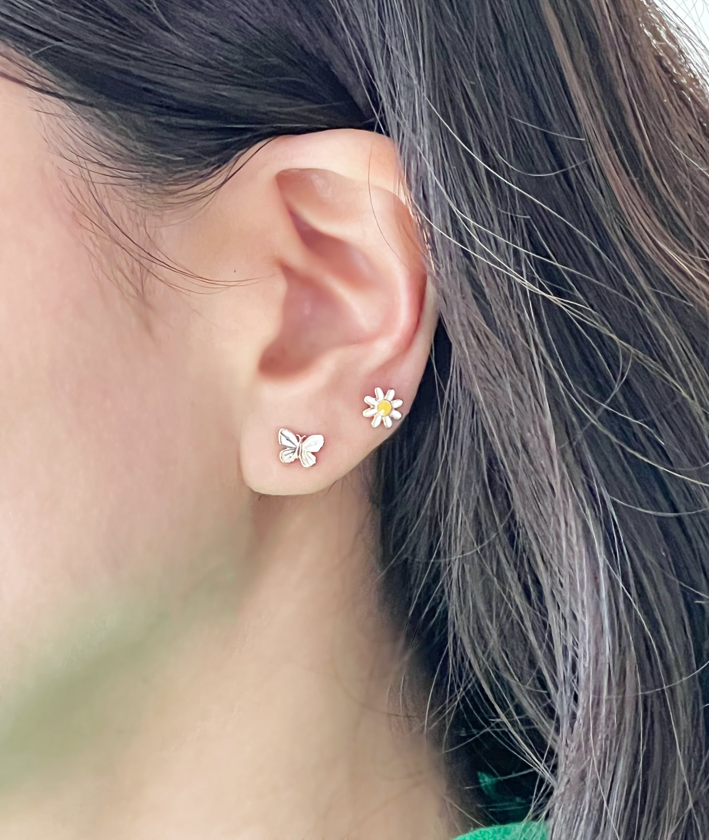 Tiny and Cute butterfly and daisy flower earrings