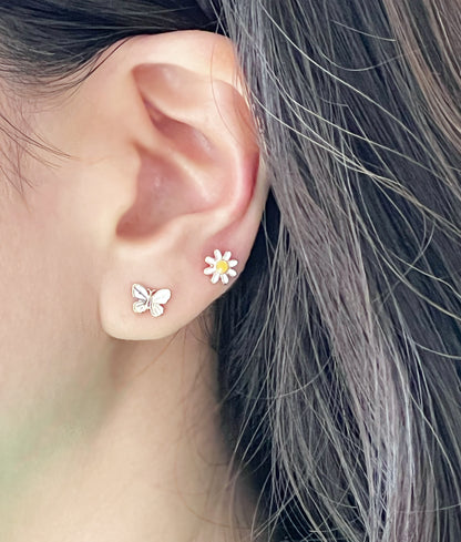 Tiny and Cute butterfly and daisy flower earrings