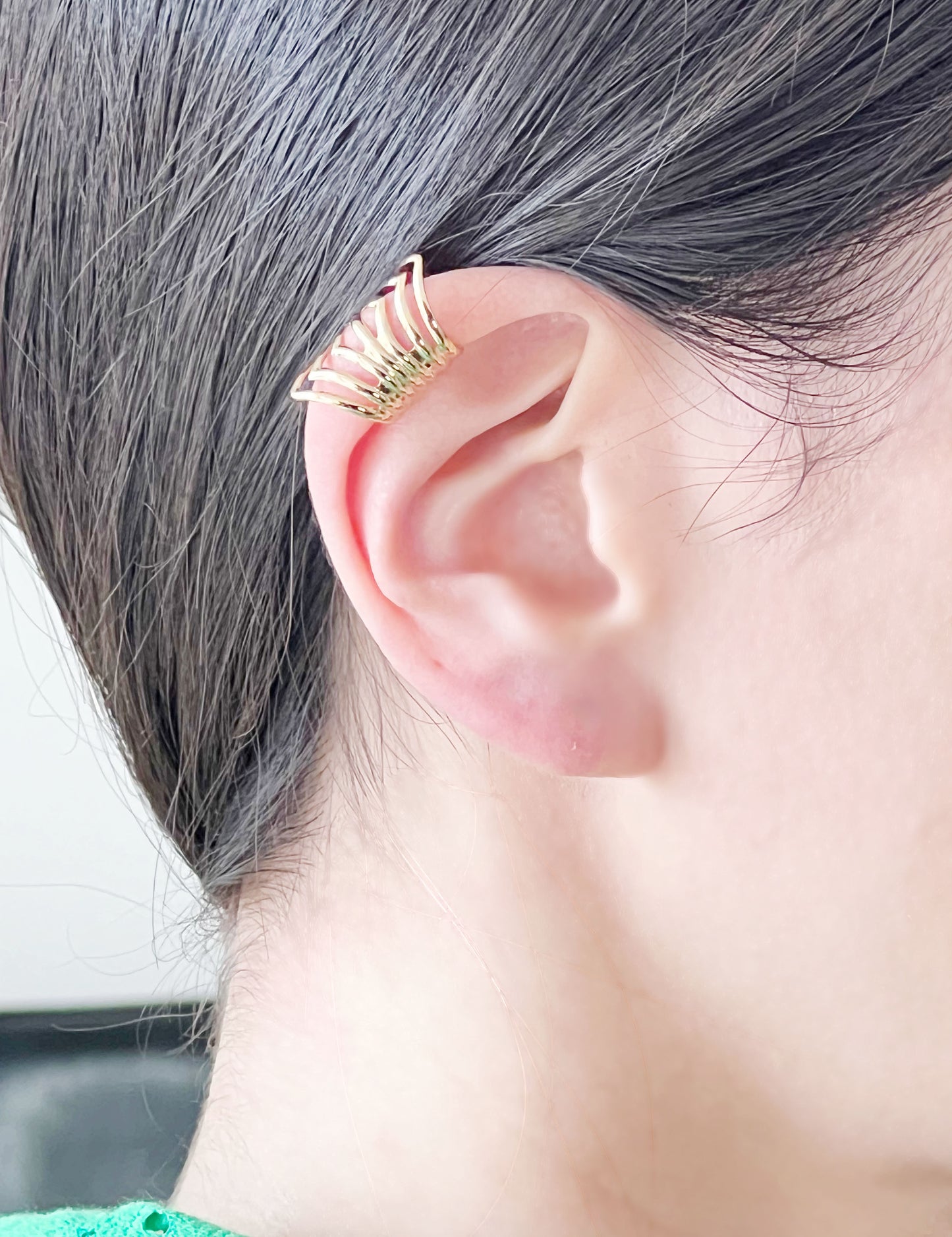 Wide and multi lines ear cuff, bold ear cuff ,non pierced conch ear cuff Conch pearl earrings  Huggie ear cuff