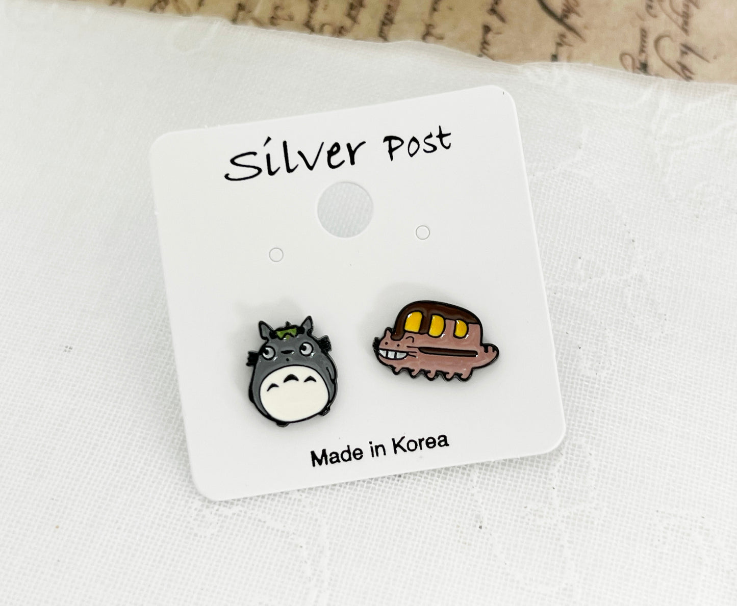 Ghibli Studio Earrings, Totoro and  Nekobasu unbalance earrings ,My neighbor Totoro cat bus earrings, cute character earrings Japanese Anime