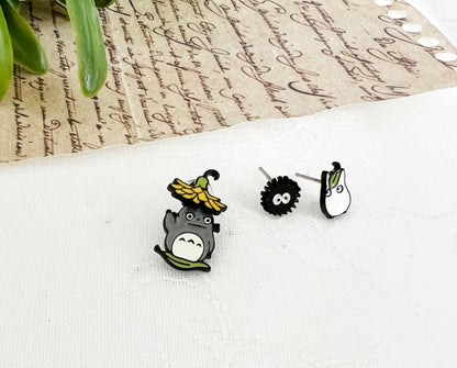 Totoro two ways earrings ,Totoro and Susuwatari post earrings Mei ,My neighbor Totoro stud earrings