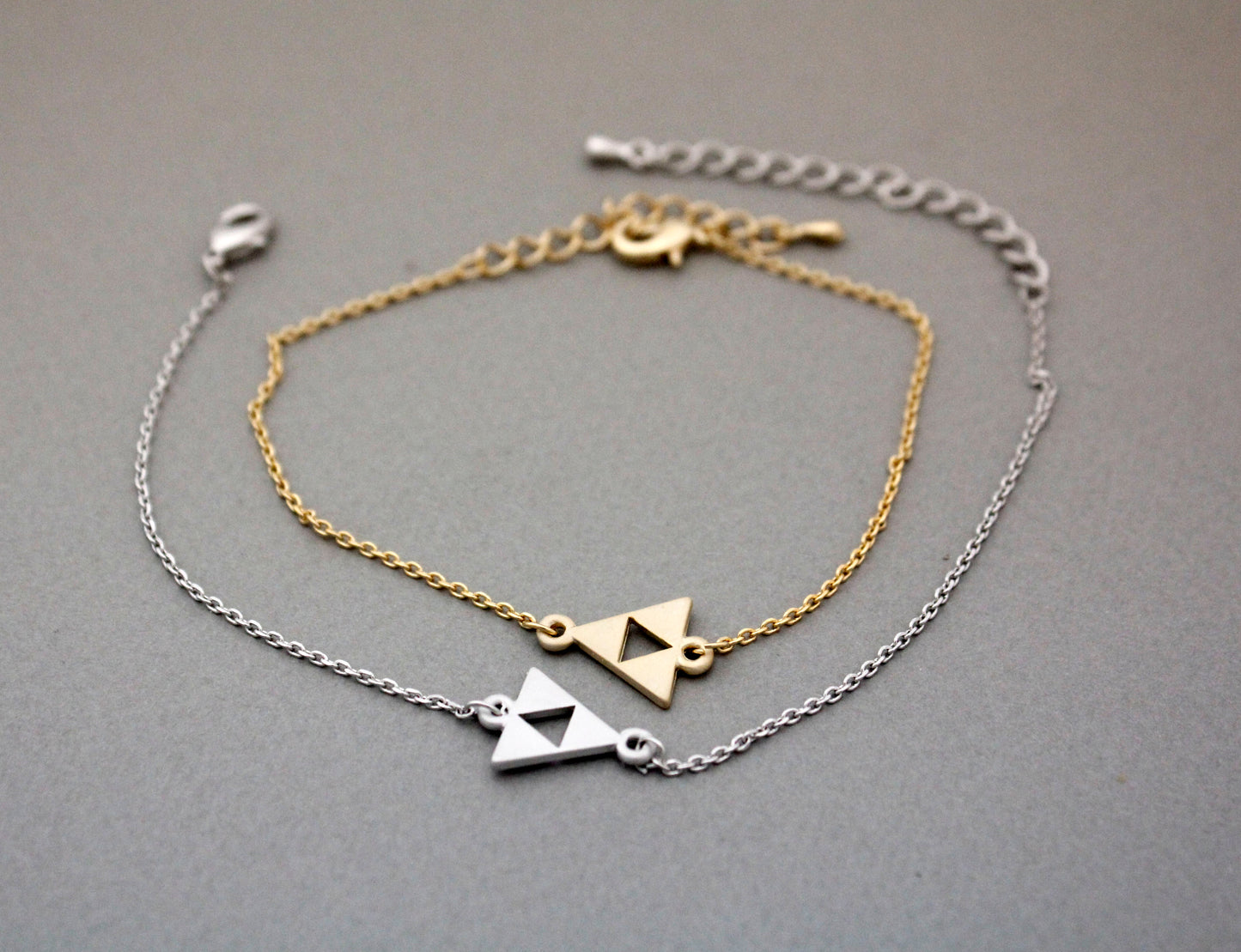 Legend of Zelda Triforce bracelet in 2 colors , game jewelry