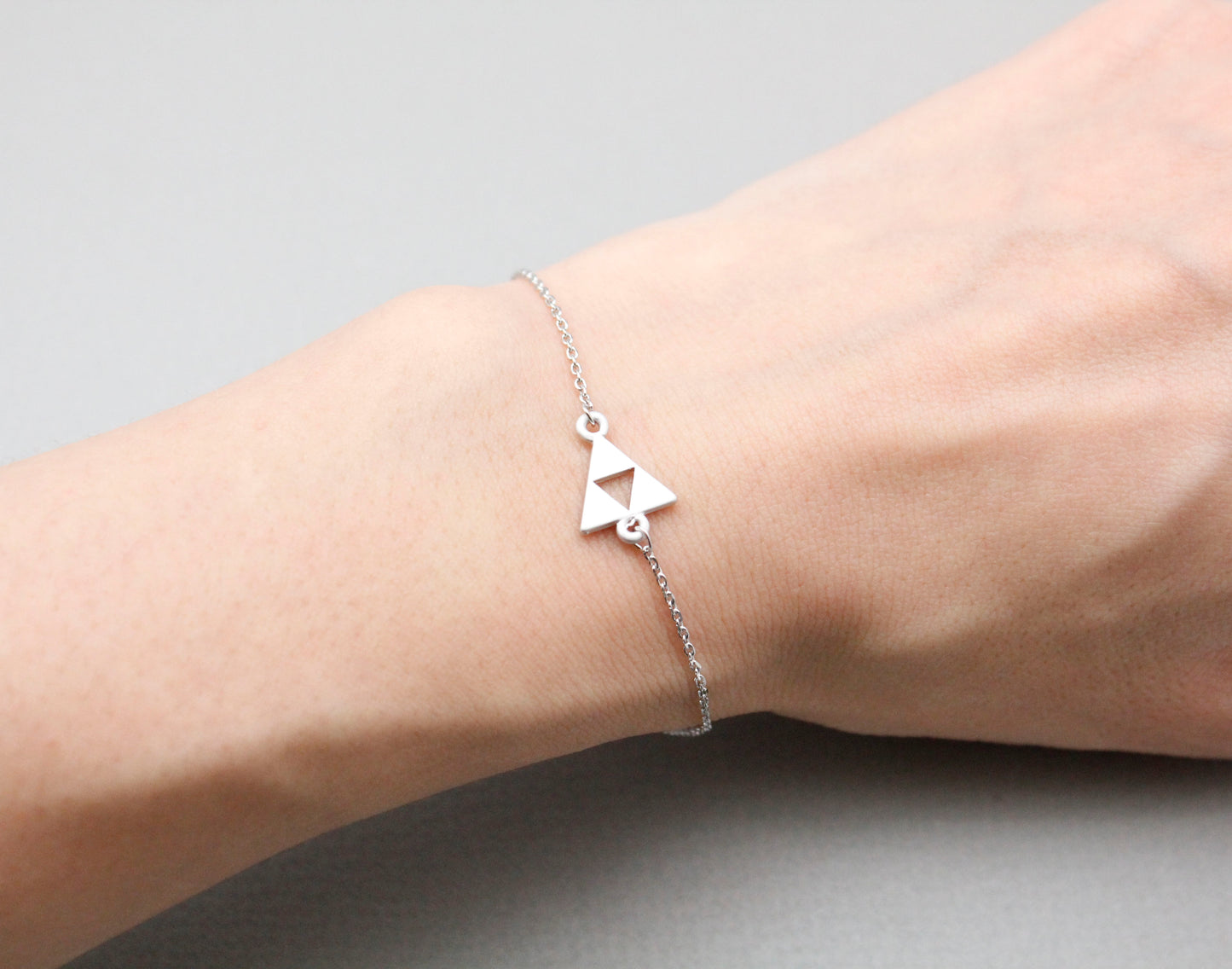 Legend of Zelda Triforce bracelet in 2 colors , game jewelry