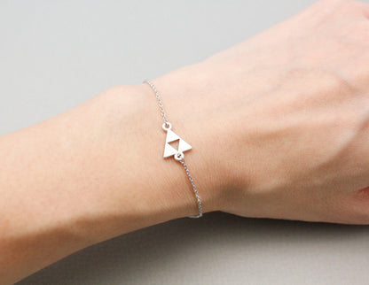 Legend of Zelda Triforce bracelet in 2 colors , game jewelry