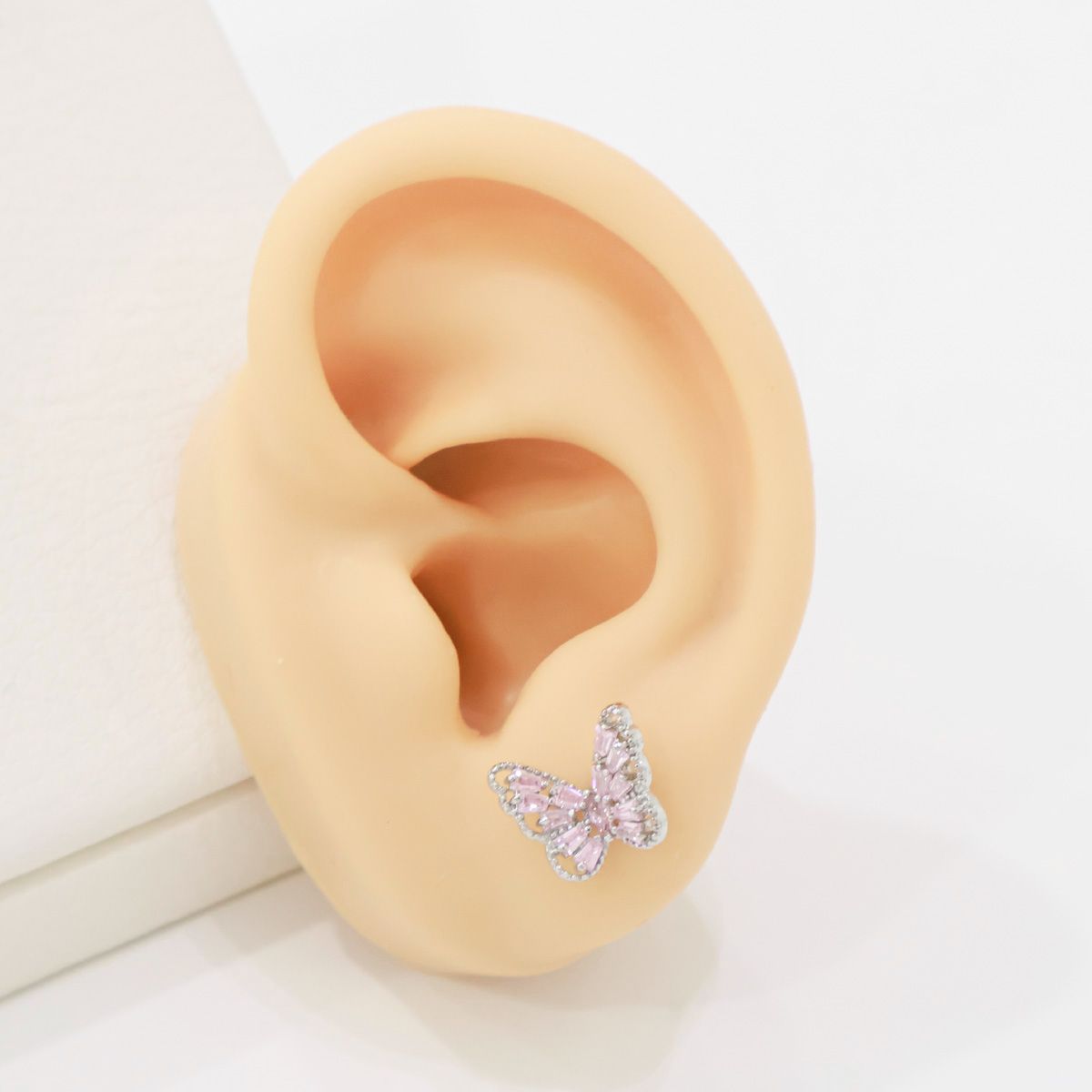 Three-dimensional Butterfly design with a baguette Cubic setting Cartilage Piercing Colorful Pushpin Forward Helix Earring Helix Piercing screw back ball ,Cartilage piercing ,Tragus Earrings