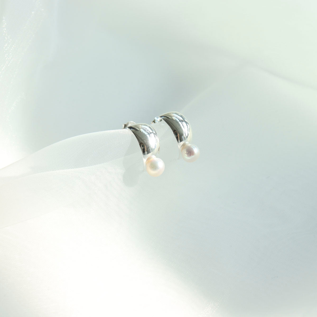 925 silver curved bar ring Pearl drop Earrings. Bridal Pearls Earrings, Wedding Earrings, Bridesmaid Earrings,Fresh water Pearl earrings