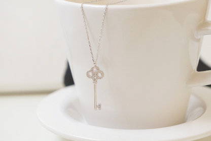 925 sterling silver Key to your heart Necklace - Celebrity Style