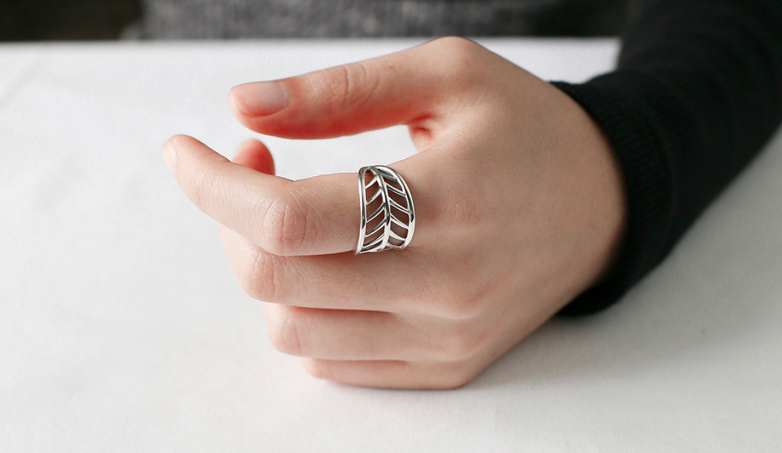 925 Sterling Silver Delicate Big Leaf cut out statement ring