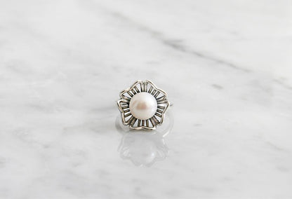 925 sterling silver Daisy flower pointed with Pearl Statement ring