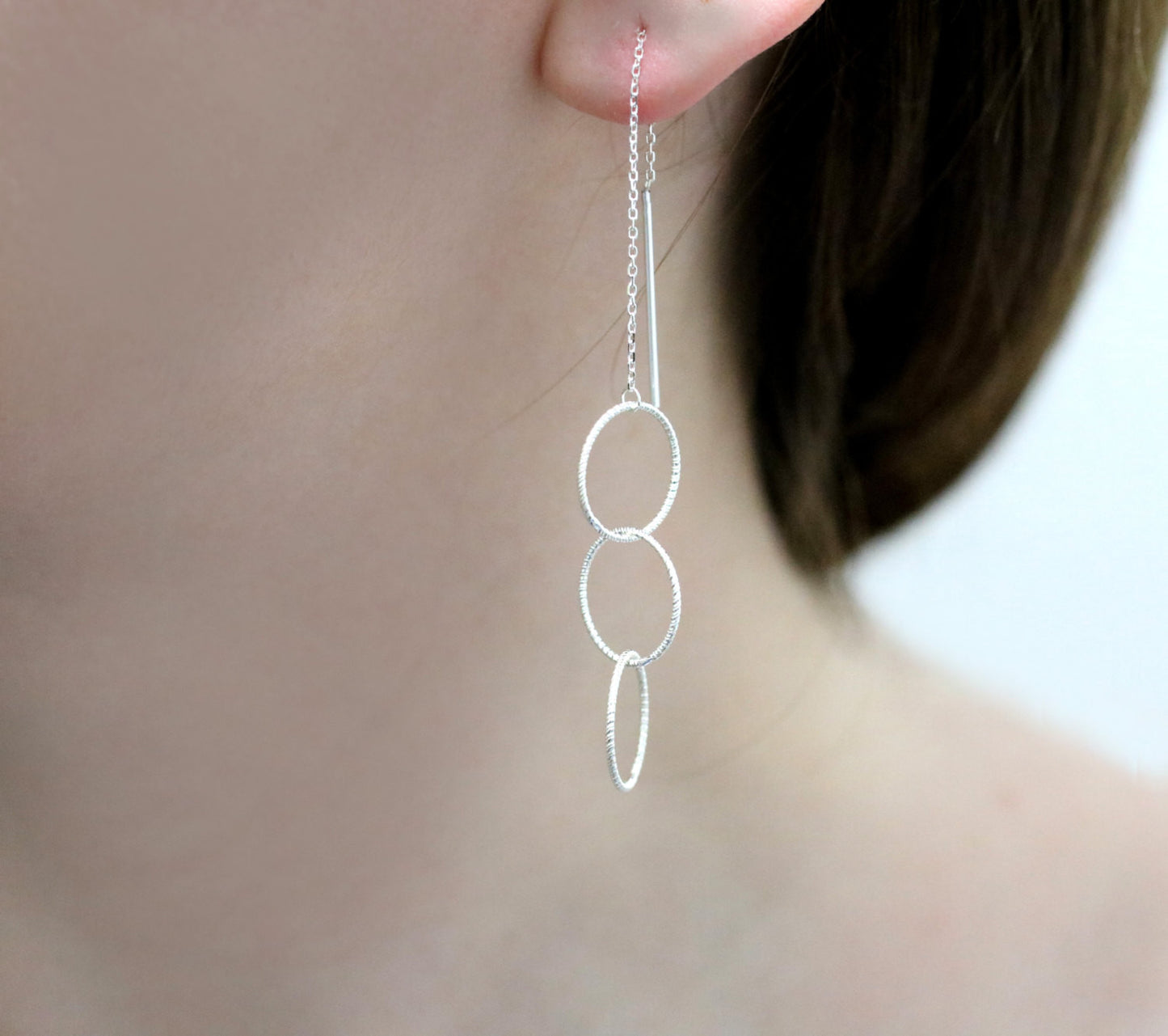 925 sterling silver Three Circles Ear Threader , Interlocking rings Chain Earrings, Geometric Circles long earrings,