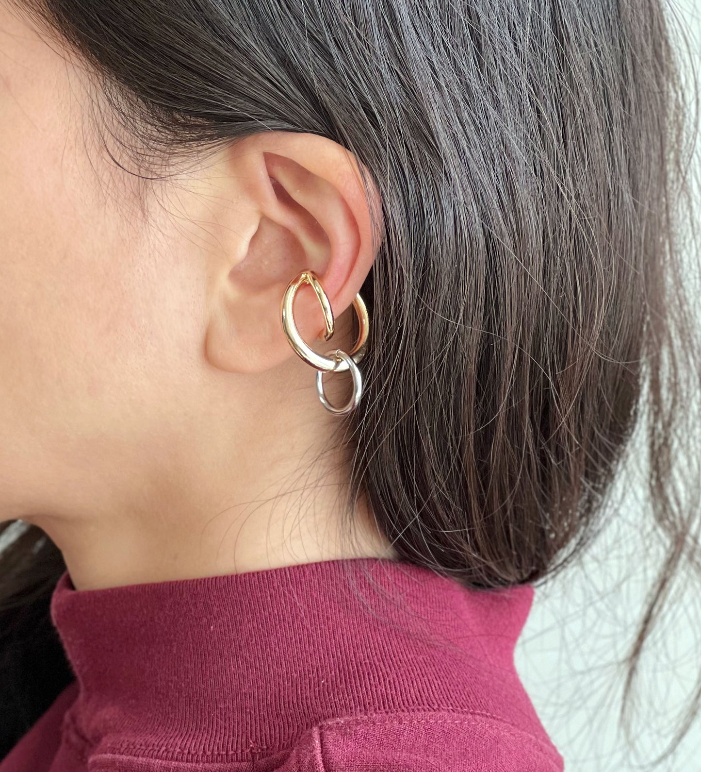 Single Bold ring earcuff, Interlocking circle ear wrap no piercing earrings non pierced conch earrings