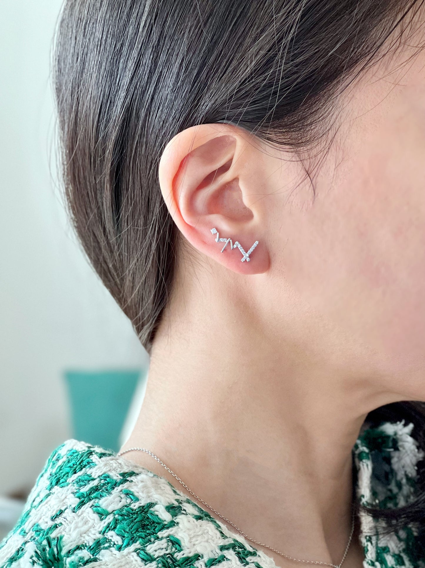 Cubic Zig Zag Ear Crawler,Zigzag Bars Ear cuff, X shape Ear pin ,cz ear climber, Ear Sweep