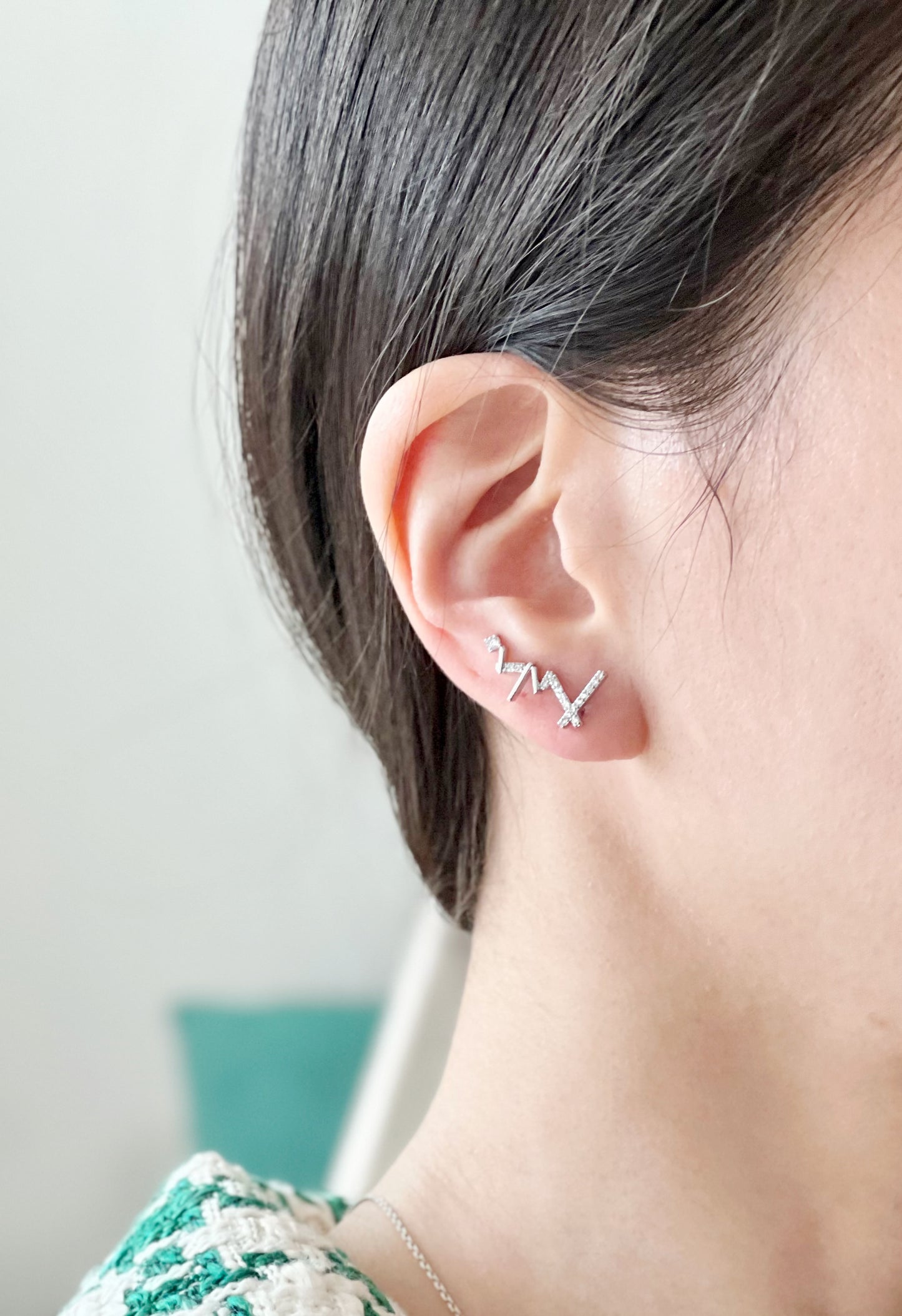 Cubic Zig Zag Ear Crawler,Zigzag Bars Ear cuff, X shape Ear pin ,cz ear climber, Ear Sweep