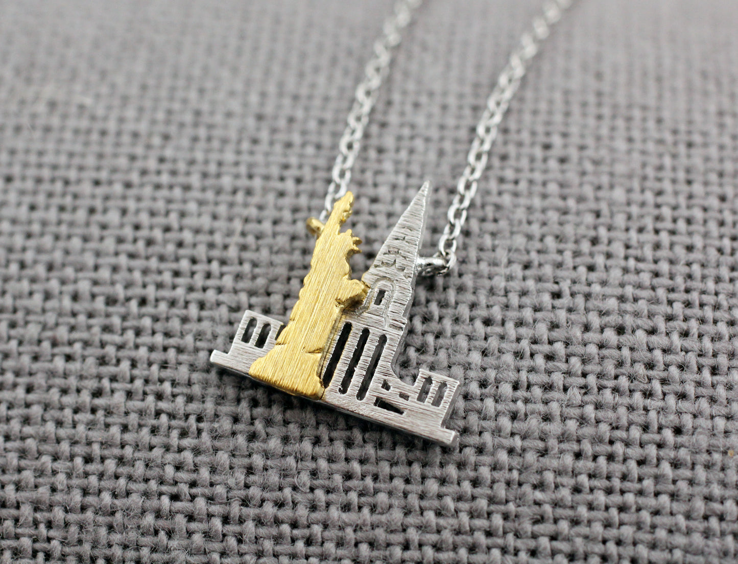 New York Necklace, NY Necklace, NYC Necklace, Statue of Liberty Necklace, Empire State Necklace, New york Cityscape Necklace, New york Skyline Necklace