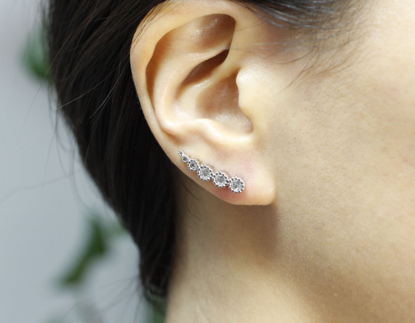 Cubic Ear Crawler ,Cubic Zirconia Bazel Setting Earcuff Earrings ,cz ear climber