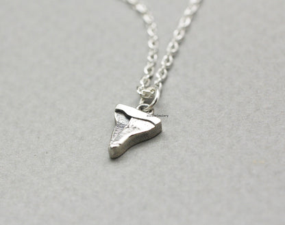 925 Sterling Silver Shark Tooth Necklace , N0780S