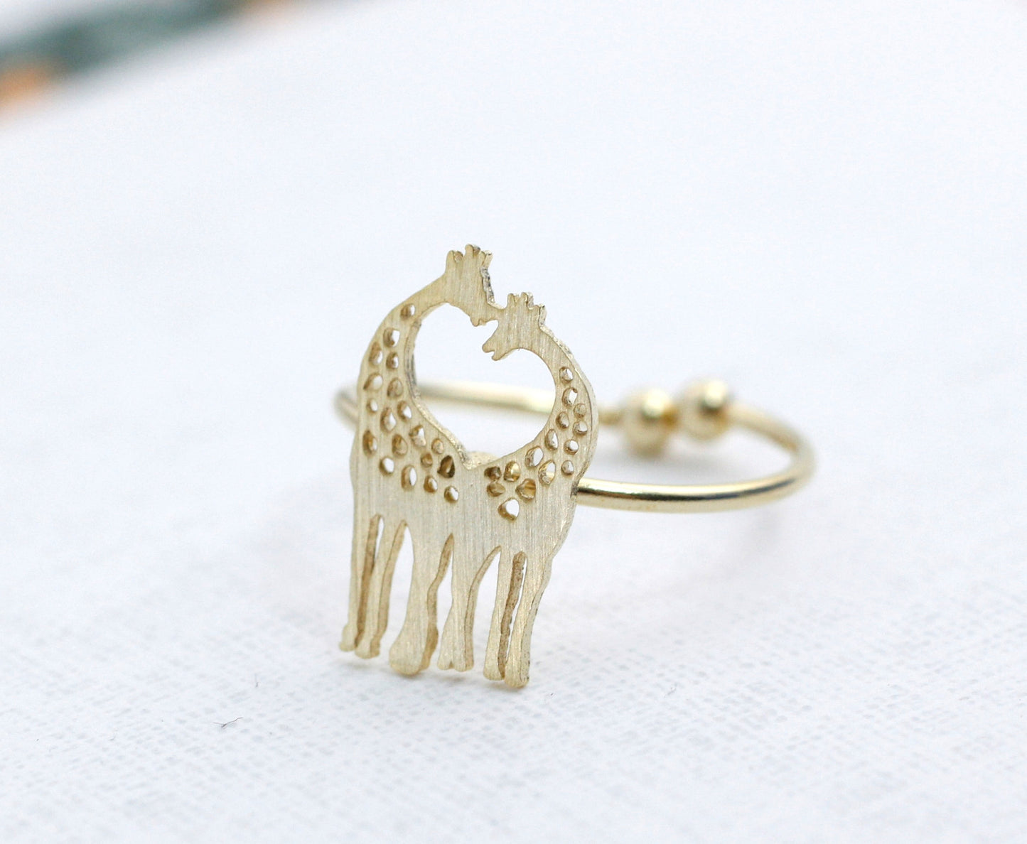 Loving Giraffe adjustable ring in silver/ gold, R0009G