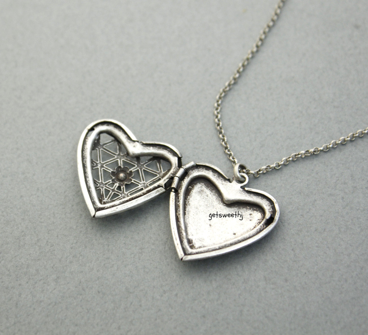 Antique style Heart Pointed with Cubic Locket Necklace, N0317S