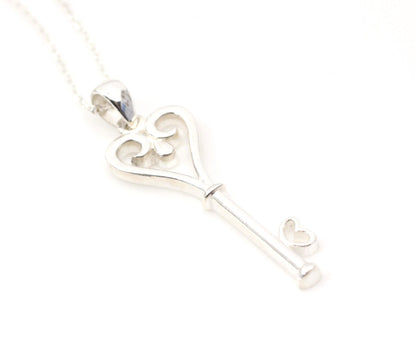 925 sterling silver Key to your heart Necklace - Celebrity Style