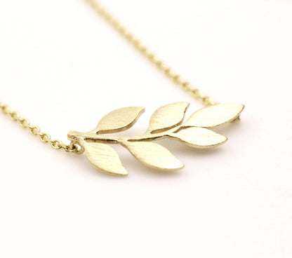 Siadeways Bay Leaf pendant necklace in Gold / Silver / Rose Gold