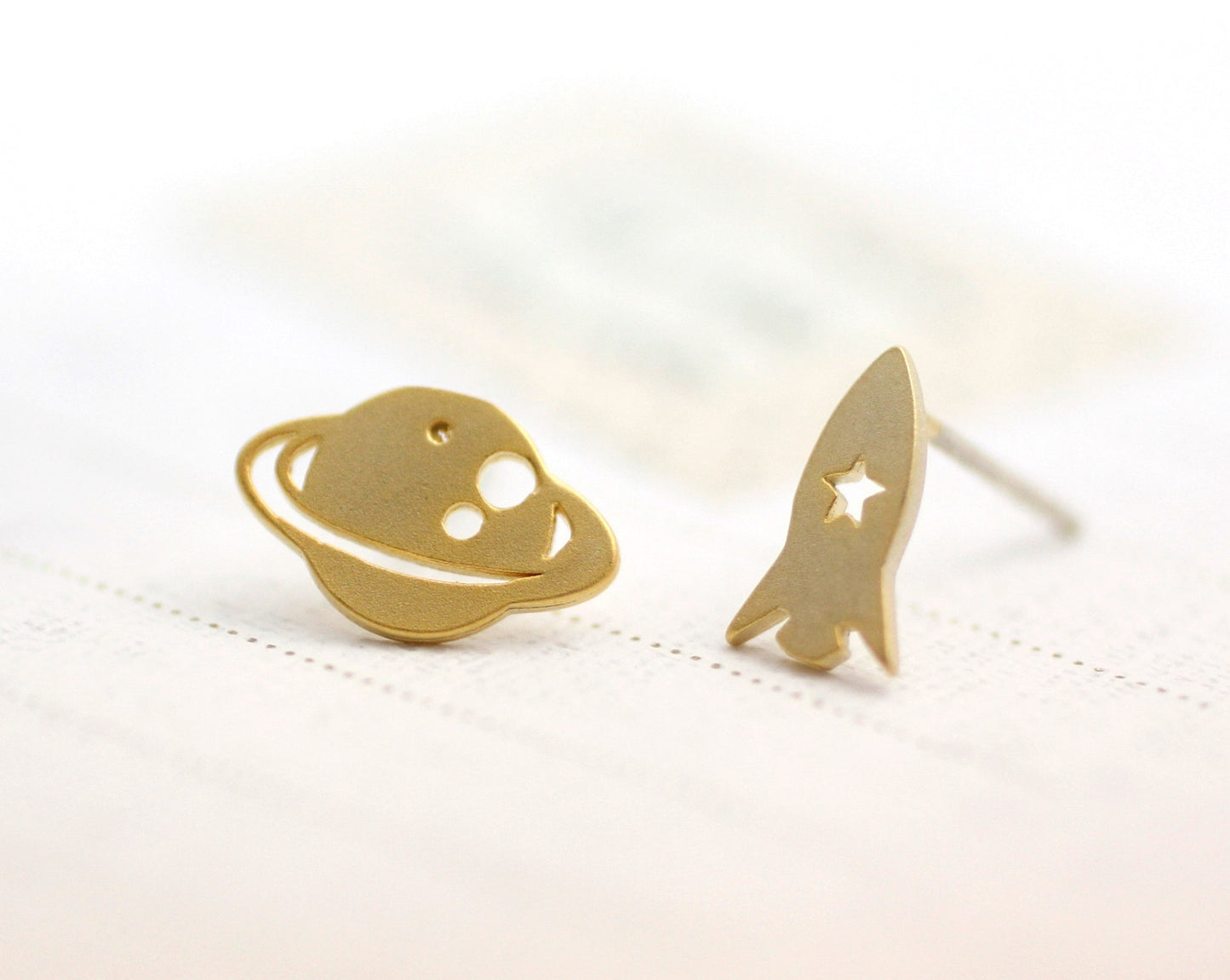 cute and unique Planet and Rocket  post earrings( gold /silver),E0093S