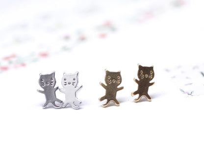 cute and unique tiny kitty cat post earrings( gold /silver)