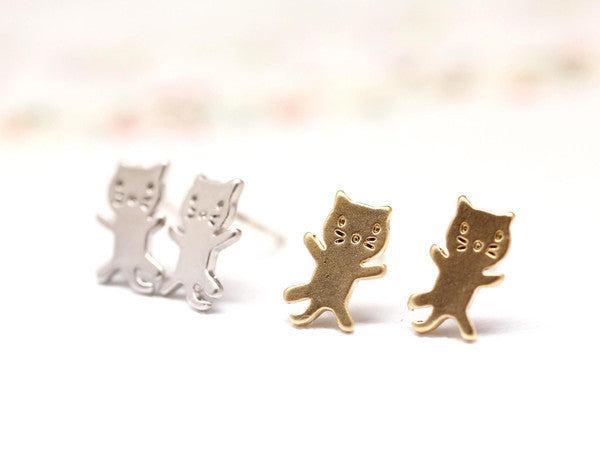 cute and unique tiny kitty cat post earrings( gold /silver)