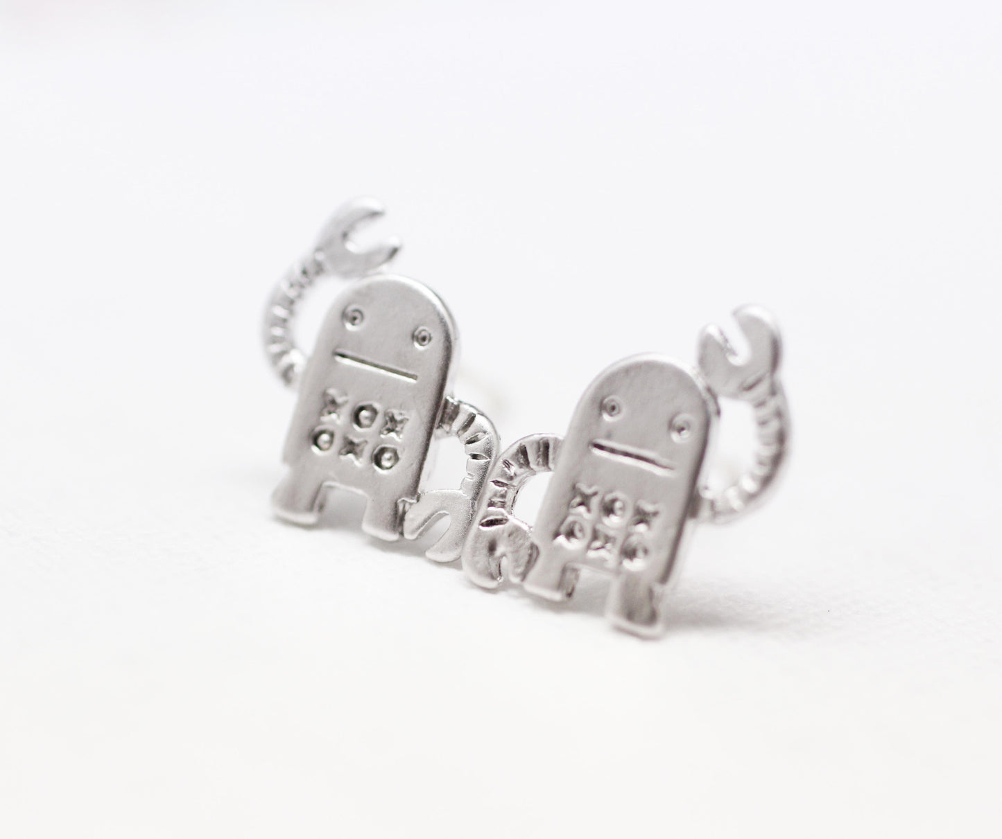 cute and unique robot post earrings( gold /silver)