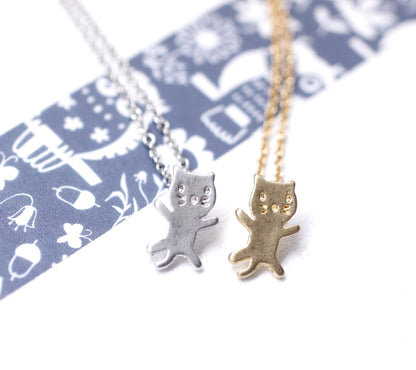 cute and unique tiny kitty cat pendant necklace( gold /silver)