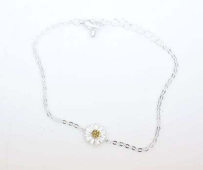 White Daisy flower pendant bracelet (925 sterling silver / plated over Brass)