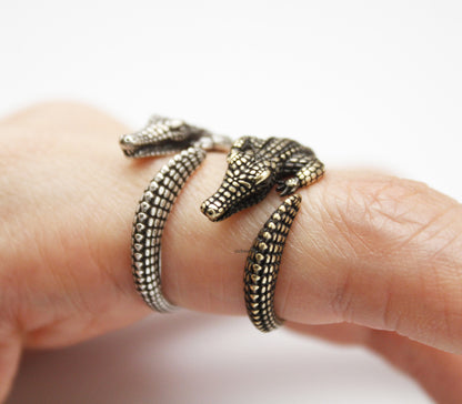 Antique style Alligator or Crocodile Adjustable Wrap Ring, R0275S