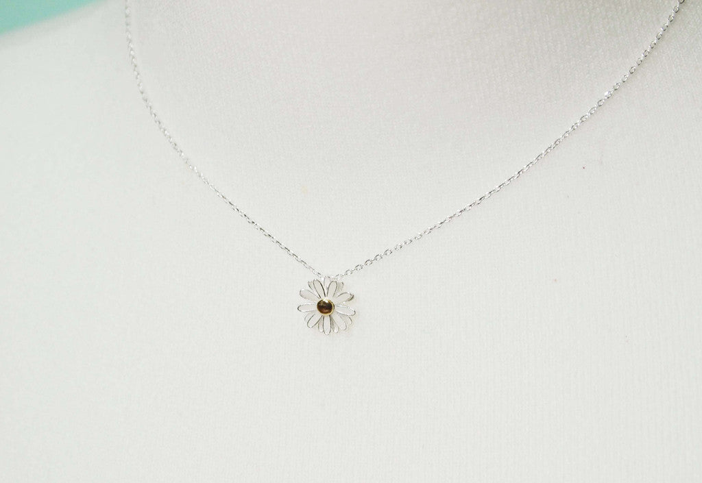 White Daisy flower pendant necklace (925 sterling silver / plated over Brass)