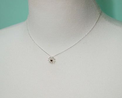 White Daisy flower pendant necklace (925 sterling silver / plated over Brass)