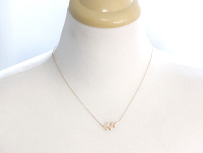 Siadeways Bay Leaf pendant necklace in Gold / Silver / Rose Gold